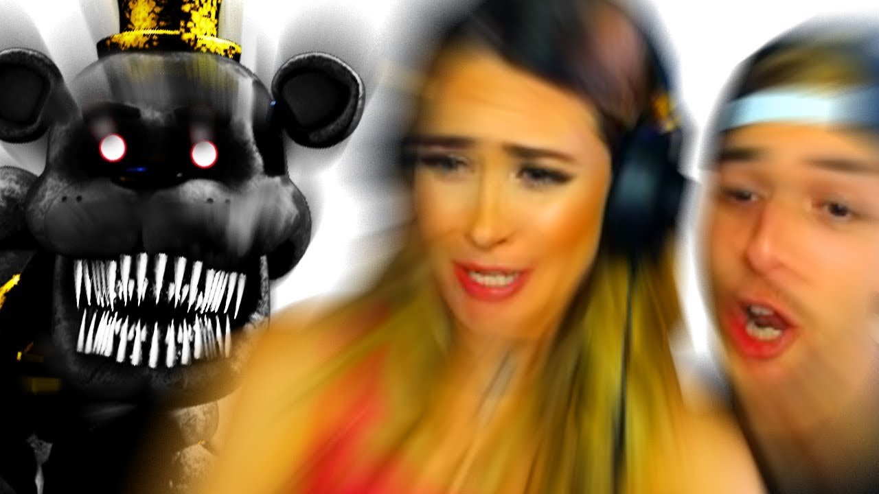 MI NOVIA SE CAGA DE MIEDO | Five Nights at Freddy's con Lizy