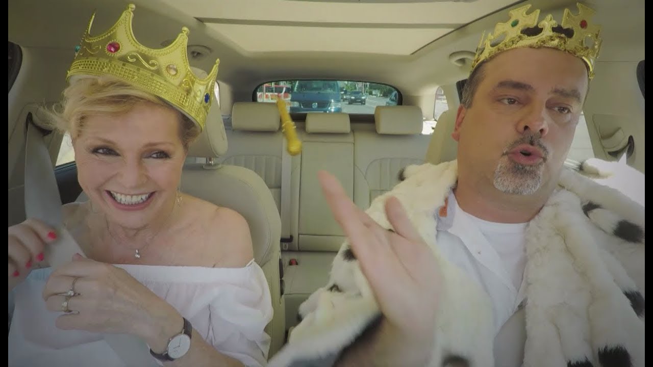 Helena Vondr&aacute;čkov&aacute;: L&aacute;sko m&aacute;, j&aacute; stůňu (SUPER KARAOKE)