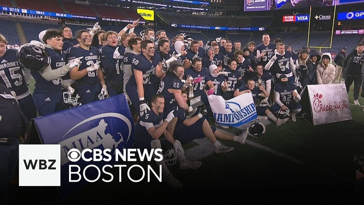 Cohasset, Fairhaven win football championships at Gillette Stadium