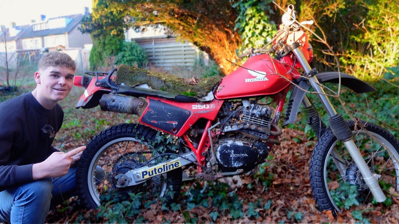 Deze Motor Heeft 15 Jaar Stilgestaan