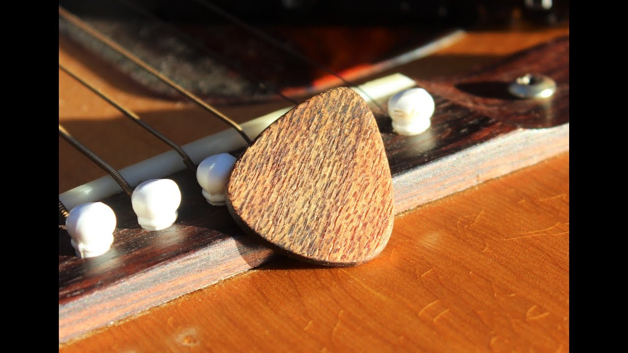 Wooden guitar pick in 20 minutes!!!