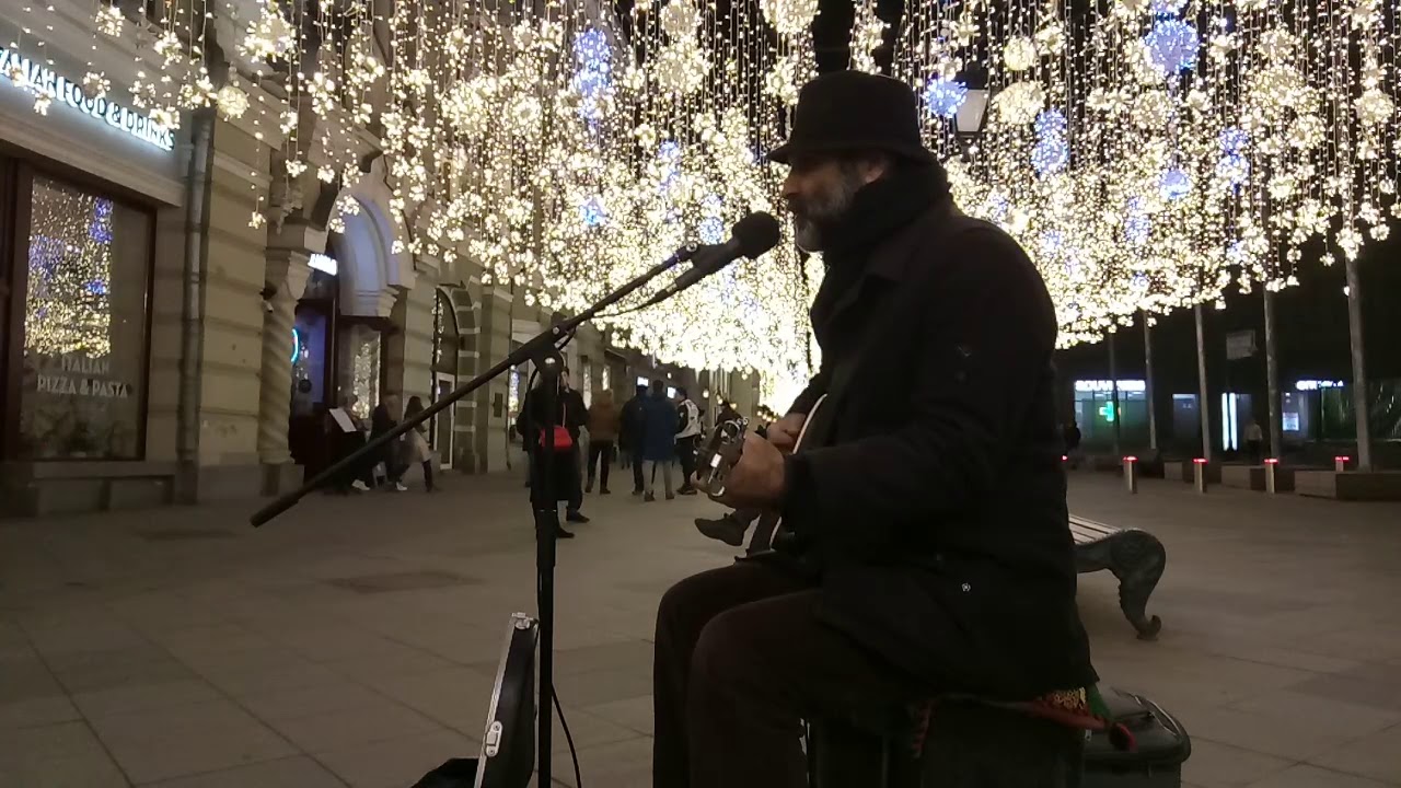 Fragile (Sting) / Wild World (Cat Stevens). Ronen Cliff. Busker On Nikolskaya Street. Moscow 2019