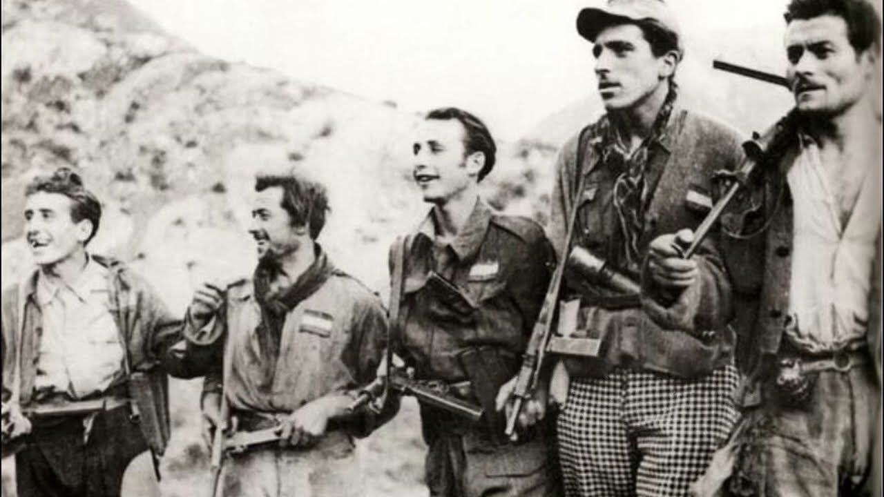 Che Importa se ci chiaman banditi - Who cares if they call us bandits (Sub ENG) - Partisan song