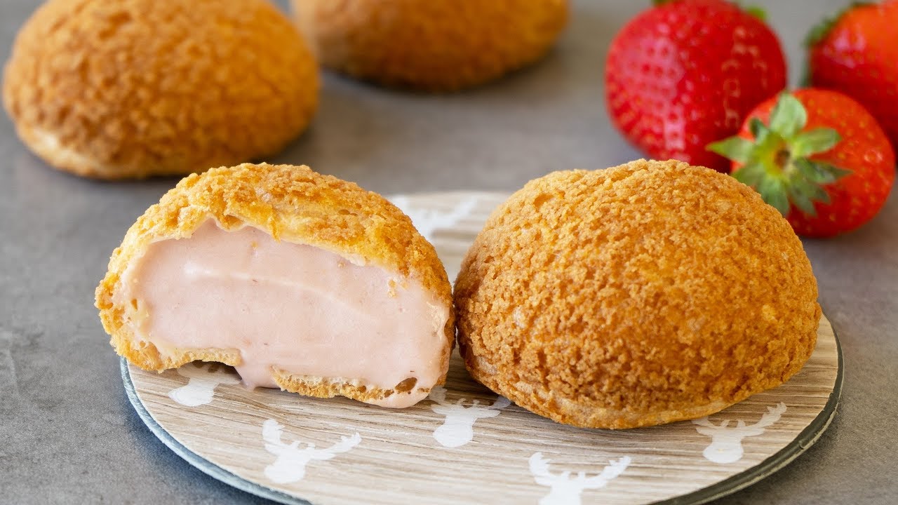 Strawberry Cream Puffs (Choux Craquelin)