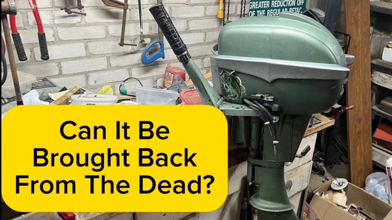 How To Unlock A Seized Outboard Motor (1954 Johnson CD-11)