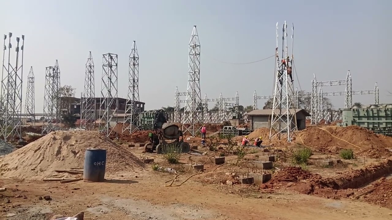 132/33kv Gride substation me BT5 tower erection work isprakar se kiya ja raha hai or machine se v ky