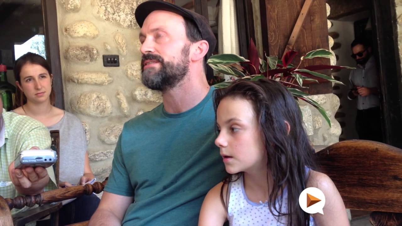 Will Keen y Dafne Keen: Sus Personajes - The Refugees (Refugiados)