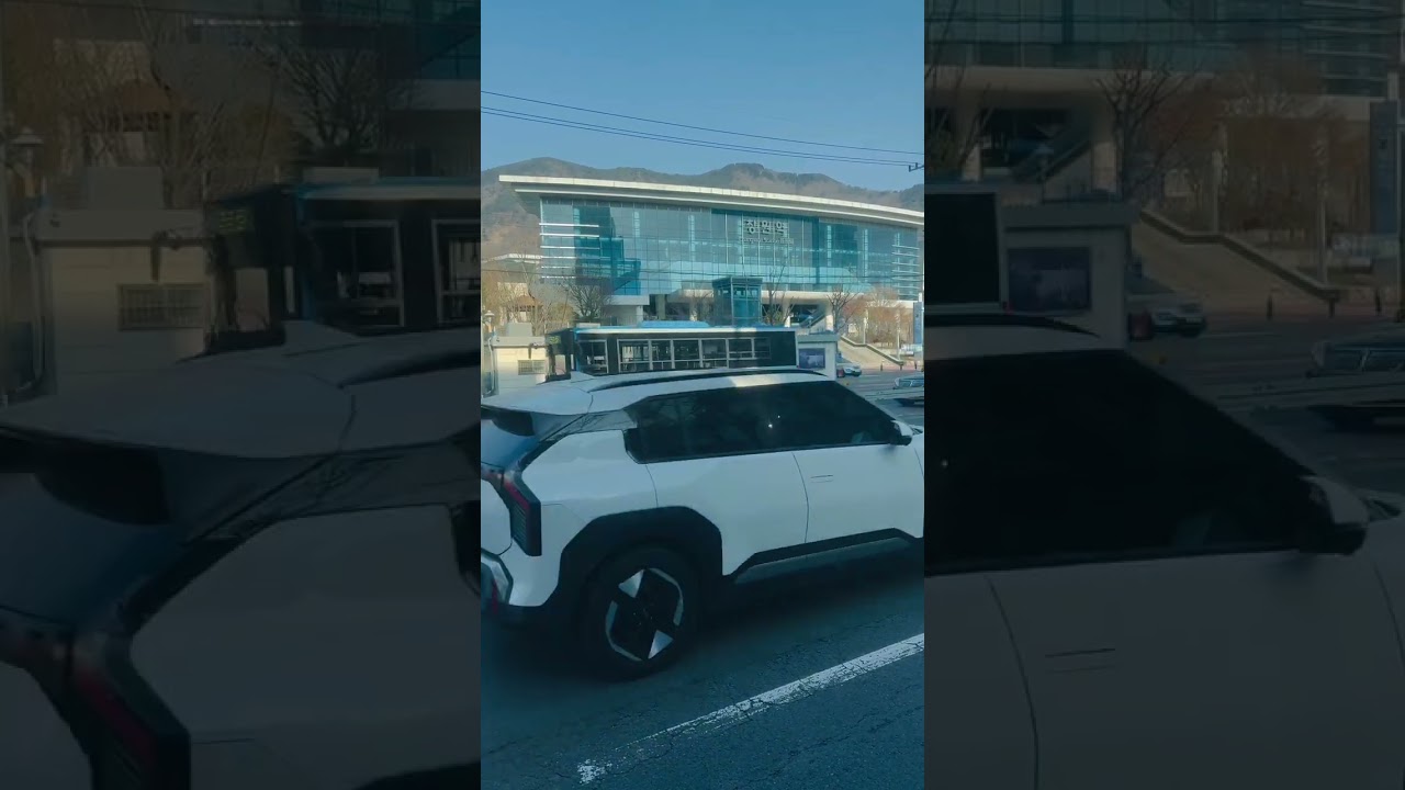 ស្តាប់តន្ត្រីពេលកំពុងបើកបរ។ #funny #hindisong #youtube #ytshorts #ytshorts #fyp #fypシ #car #comedy 