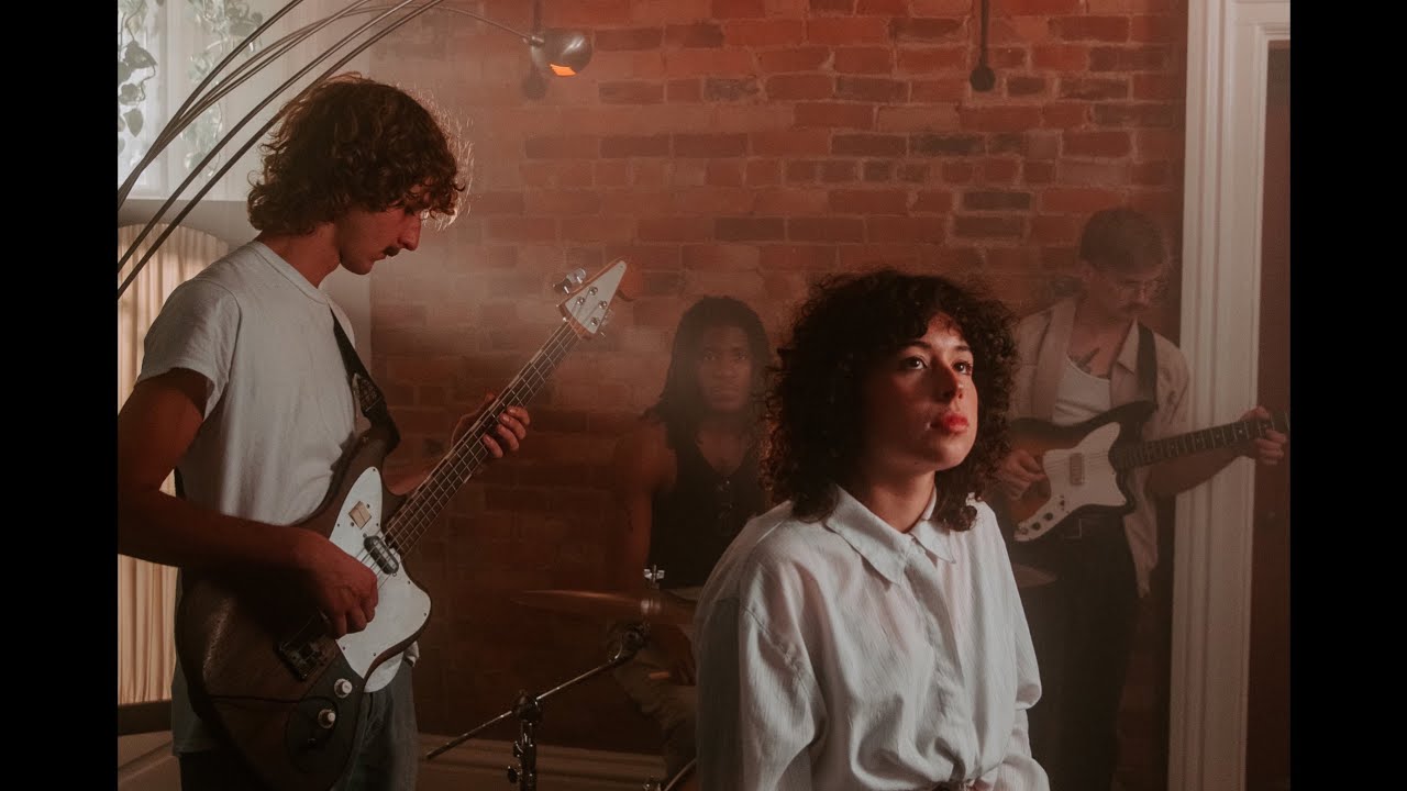Loveseat! RETURN Official Music Video