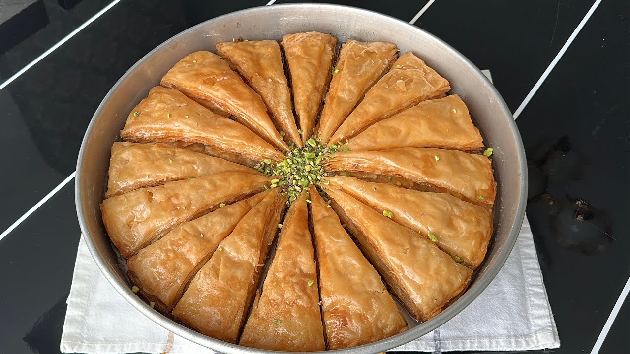 OKLAVA YOK✋🏻ÇOK KOLAY Bir YÖNTEMLE BAKLAVA YAPIYORUZ😅 havuç diilimi baklava👌