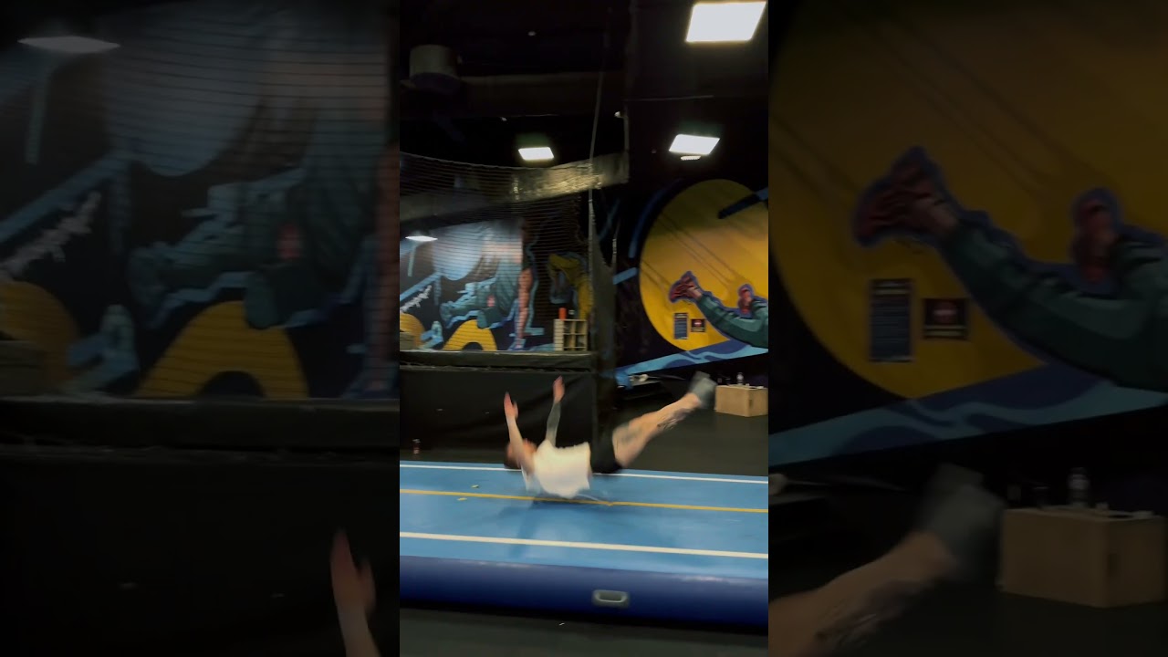 Ой😅 #trampolinepark #trampoline #flip #trampolineflps #fun #trampoling #tricking #trampolinegym