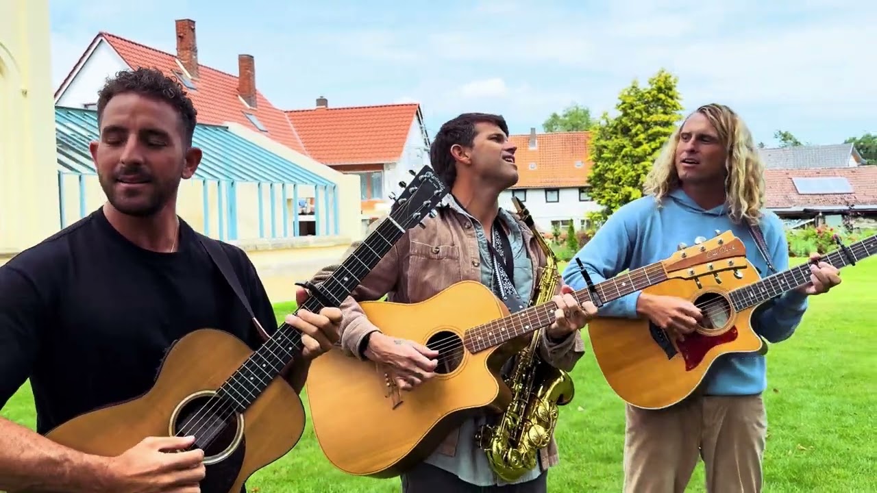 DUSTY BOOTS, DAVID LAZARUS & CONNOR BRONDES &ndash; ON MY MIND &middot; under the orange sky 🏰🌳🧡