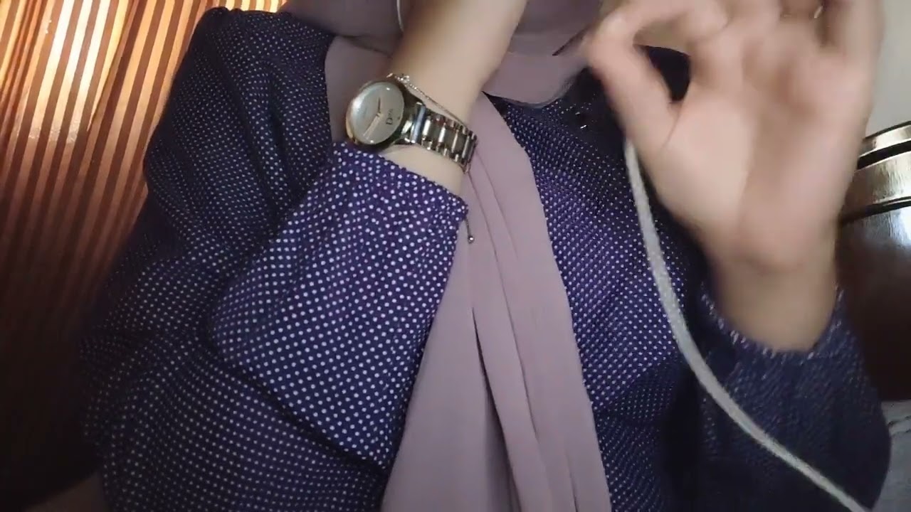 صديقتك تقولك نصائح اول يوم جامعه ماذا تلبسي وماذا يوجد فالحقيبه وكيف تعملي صحاب💤ASMR فيديو استرخاء .