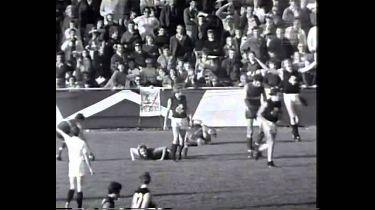 Adrian Gallagher outmarks David McKay 1973