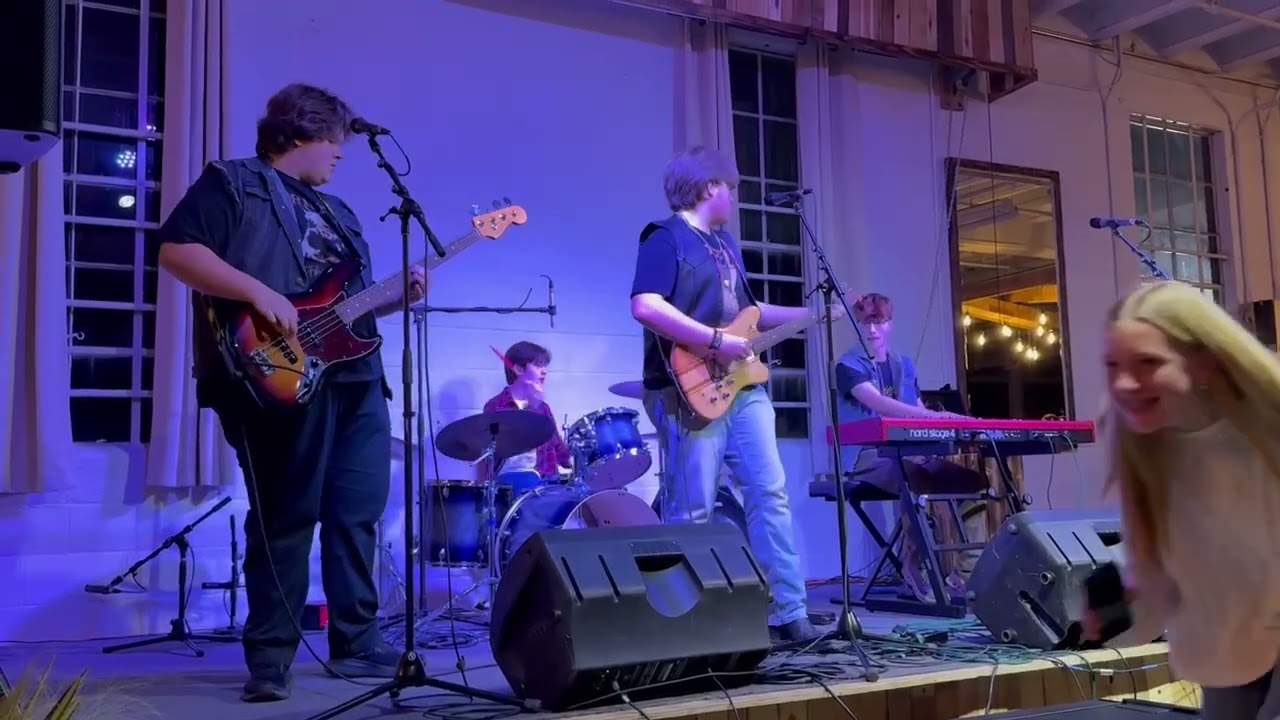 Battle of the Bands - Blue Suede Shoes 