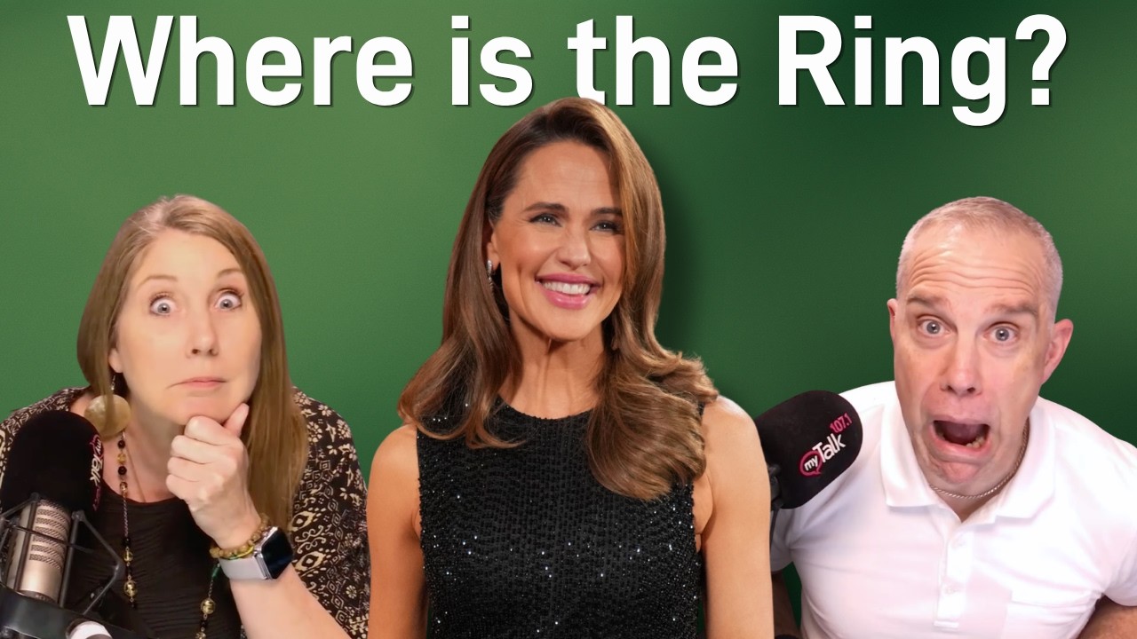Is Jennifer Garner Engaged or Not? | Blinded by the Item