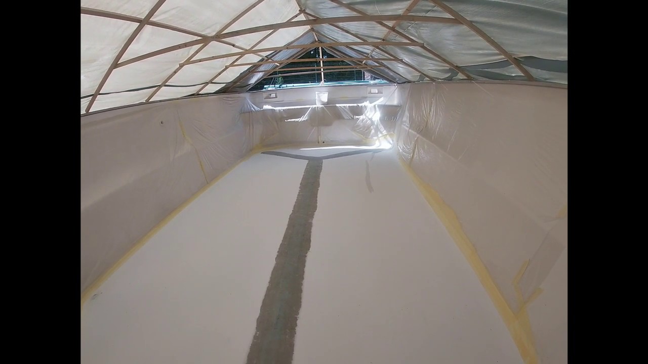 Rénovation d'une Piscine coque polyester présentant un Fond bombé (éclaté)