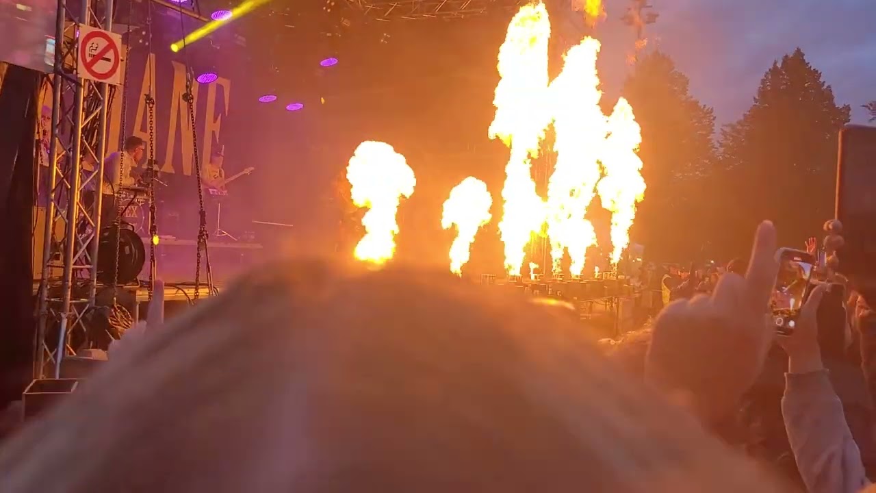 Sexmane - Mama we made it (live @ Hoodfest)