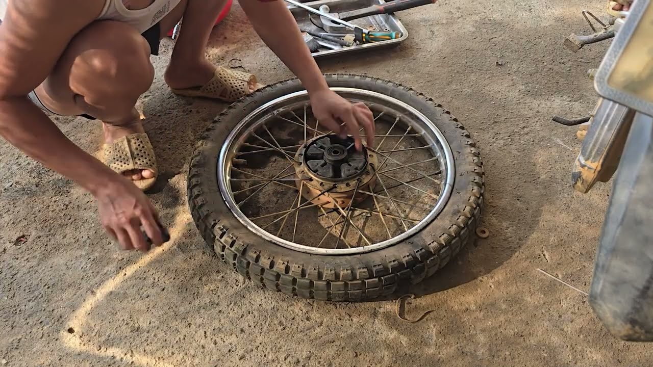 Эта женщина-инженер ремонтирует и восстанавливает все виды транспортных средств.