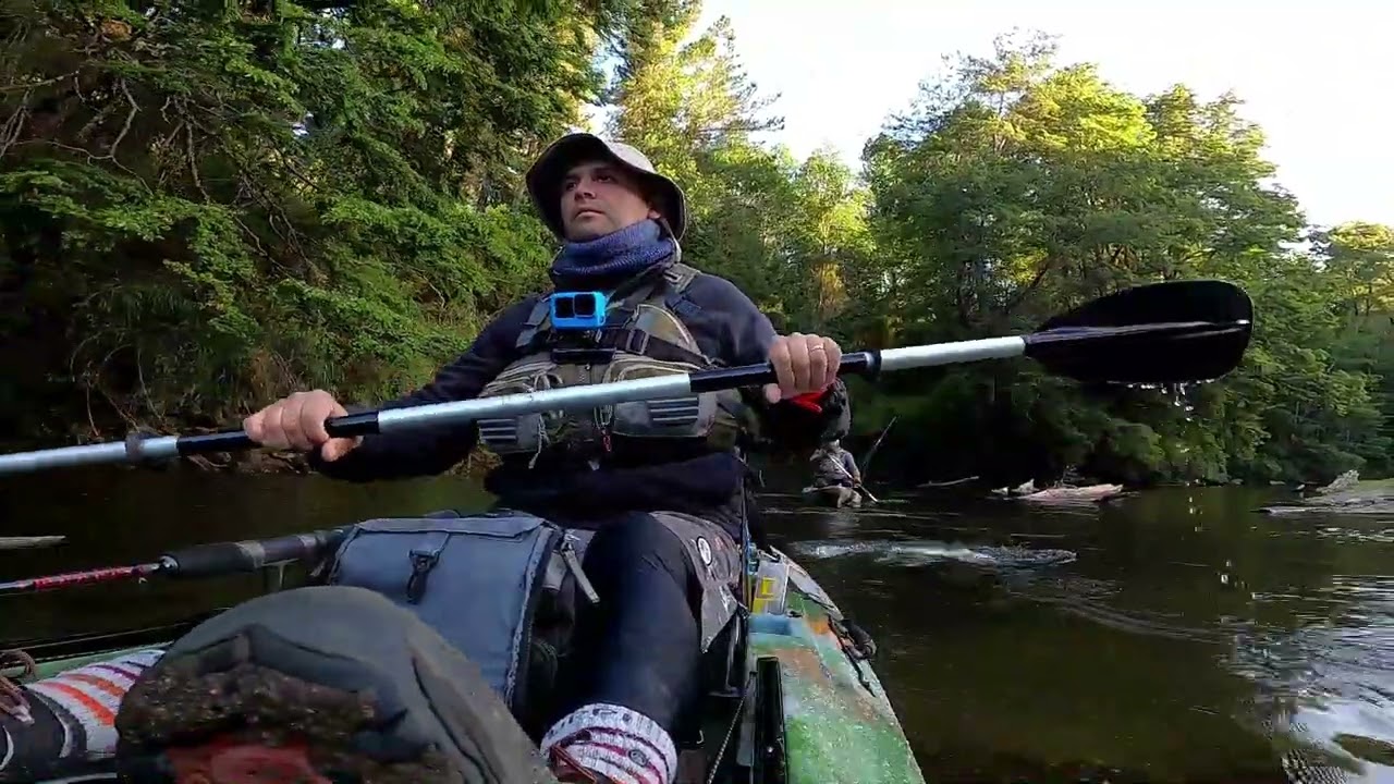 Pesca en Kayak Truchas del Río Futa Valdivia - video largo