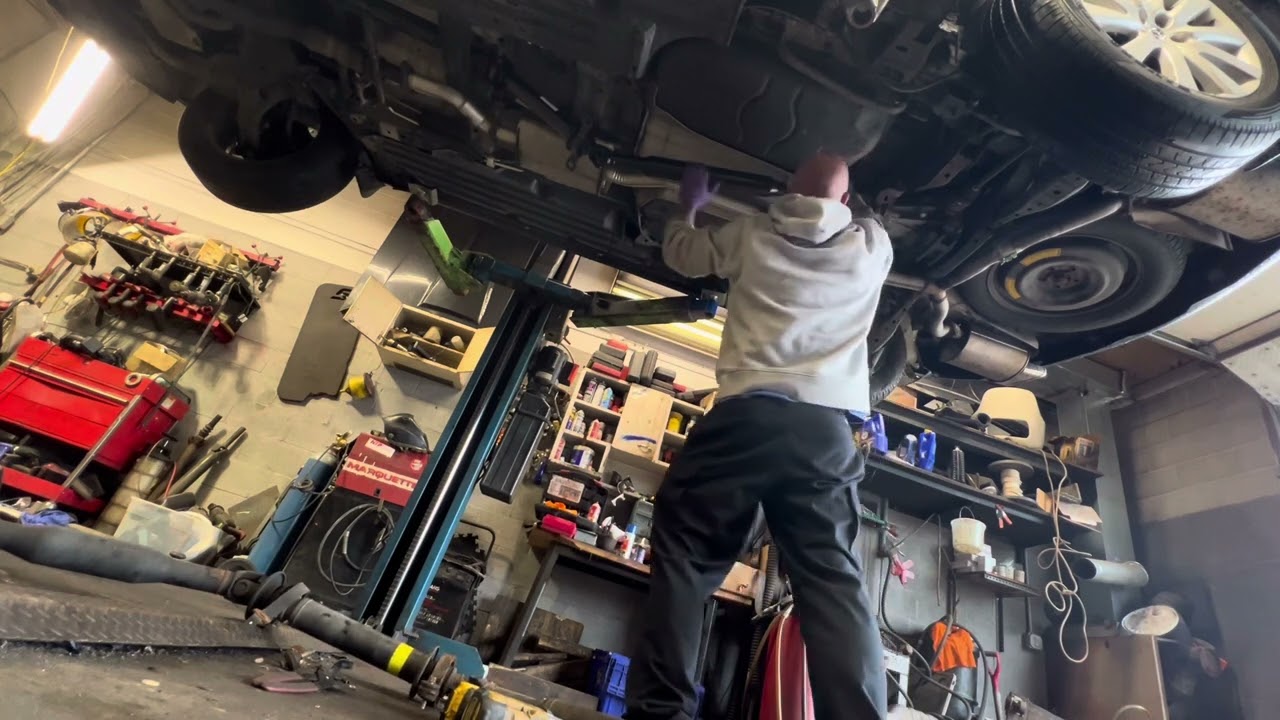 Снятие и замена карданного вала Mazda CX9