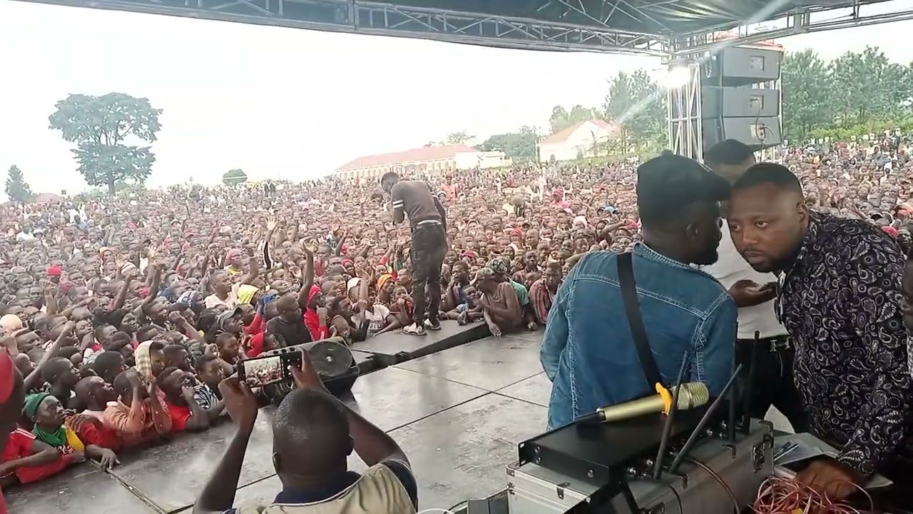 AFANDE KADABADA IS A VIBE IN BUSOGA. Check Out This One.