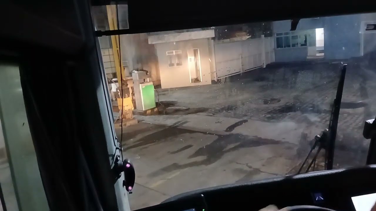 Mais uma manobra noturna na garagem 