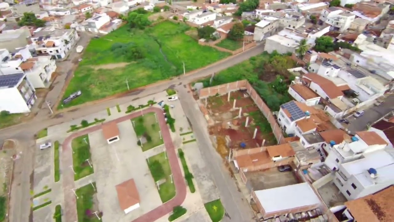 Caculé visto de cima depois da demolição da escola e a casa de sr Mário 