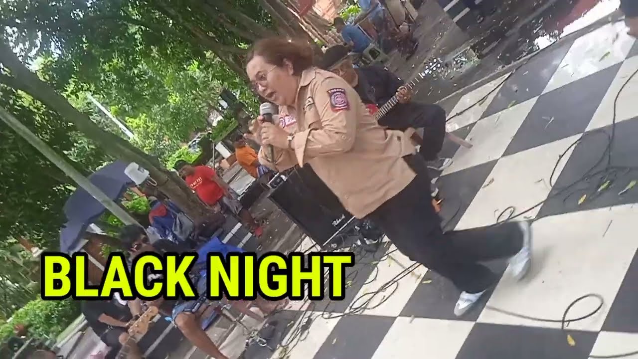 Tampilan mantap, Black Night - cover 