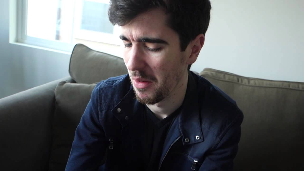 Daithi De Nogla Tries Japanese Candies and Snacks (For Honor)