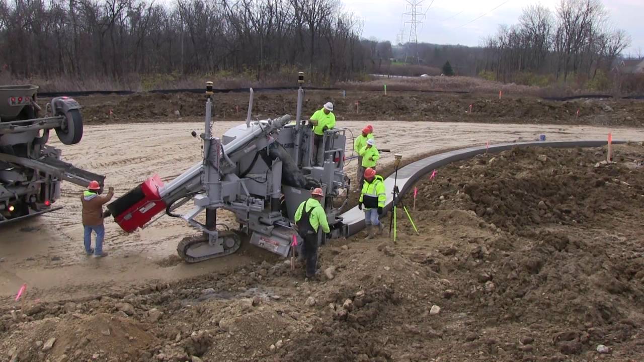 5700-C Pouring Curb & Gutter with 3D/Stringless Controls