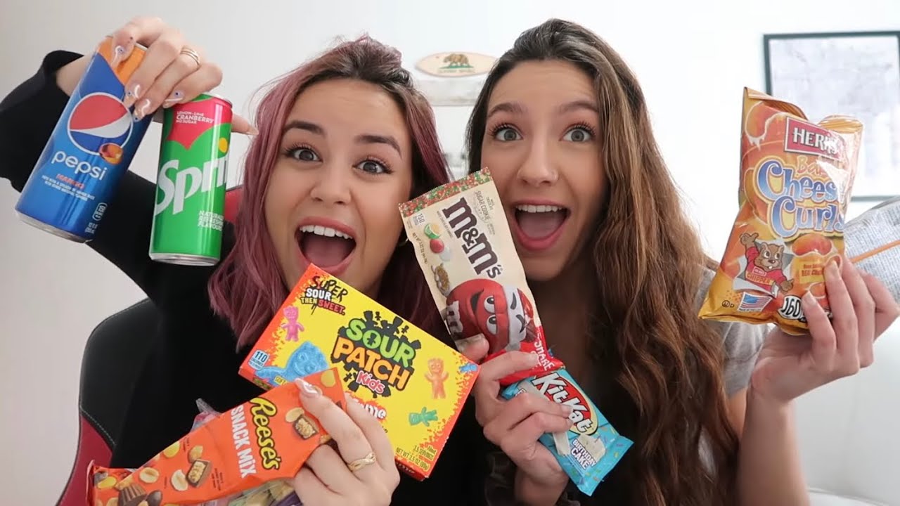 PROBANDO COMIDA AMERICANA (part 2) ft Sara | Laura Rouder