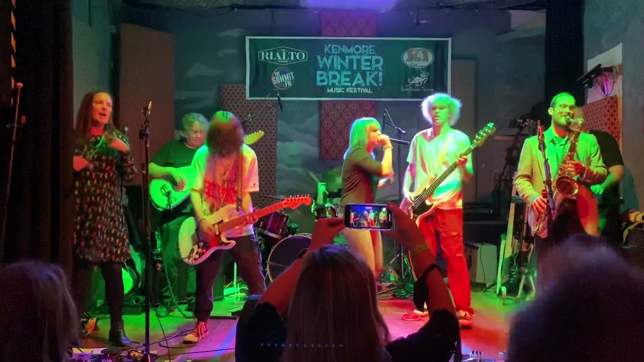 “Christmas Wrapping” performed with Christopher Butler of The Waitresses