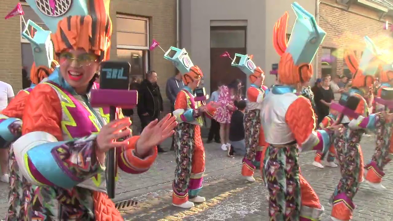 Carnavalstoet Tielrode 2025 - Schief RechtenDeur