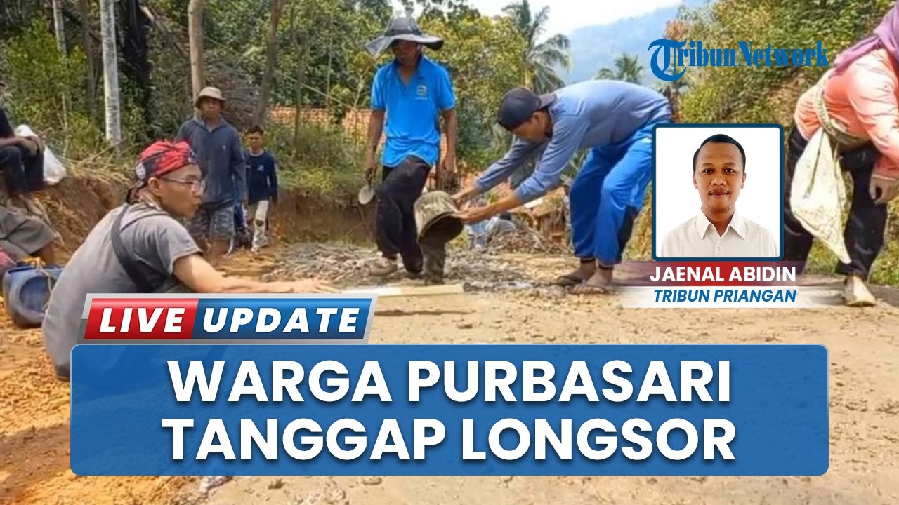 Warga Kampung Purbasari Tasik Gotong Royong Singkirkan Material dan Bikin Bronjong setelah Longsor