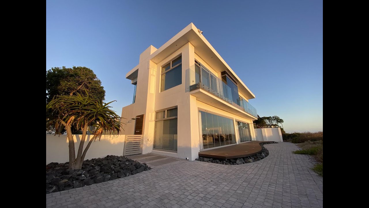 Ultra-modern Beachfront Sanctuary, Pearl Bay, Yzerfontein West Coast, CT, SA