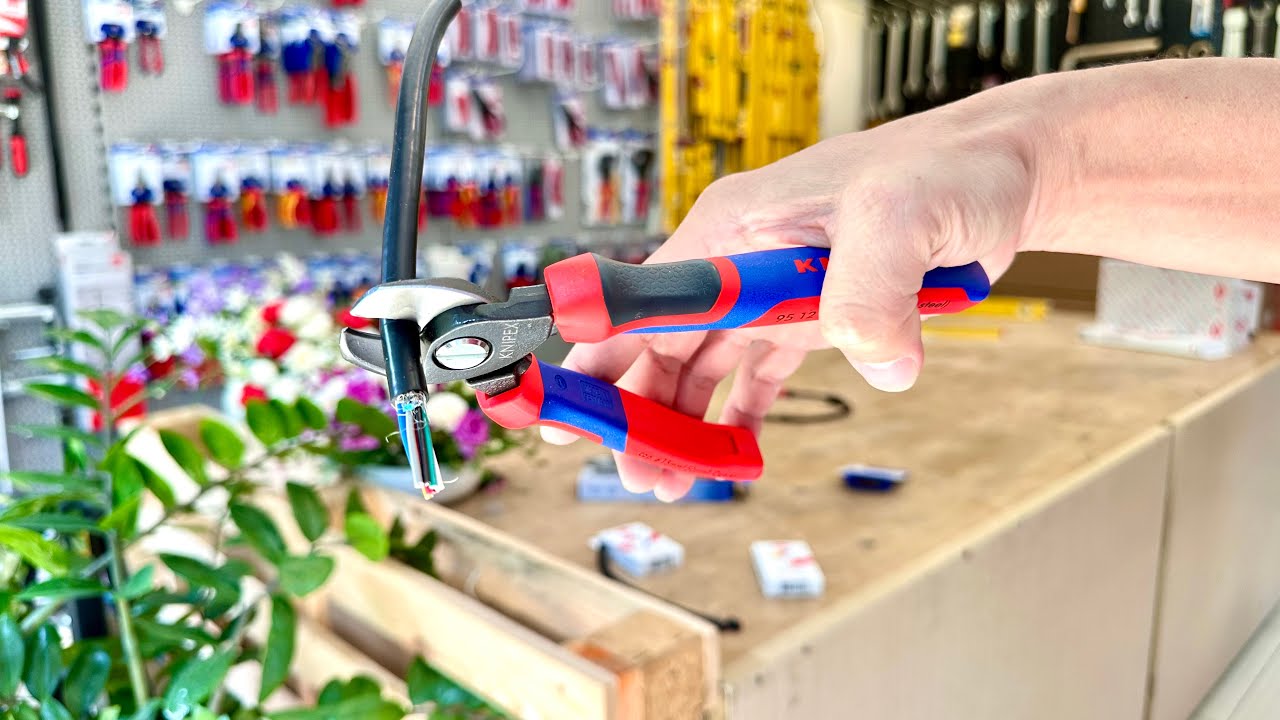Kìm cắt cáp điện Cu Al lõi nhôm hoặc đồng đường kính 15mm, Knipex 95 12 165, sản xuất tại Đức.