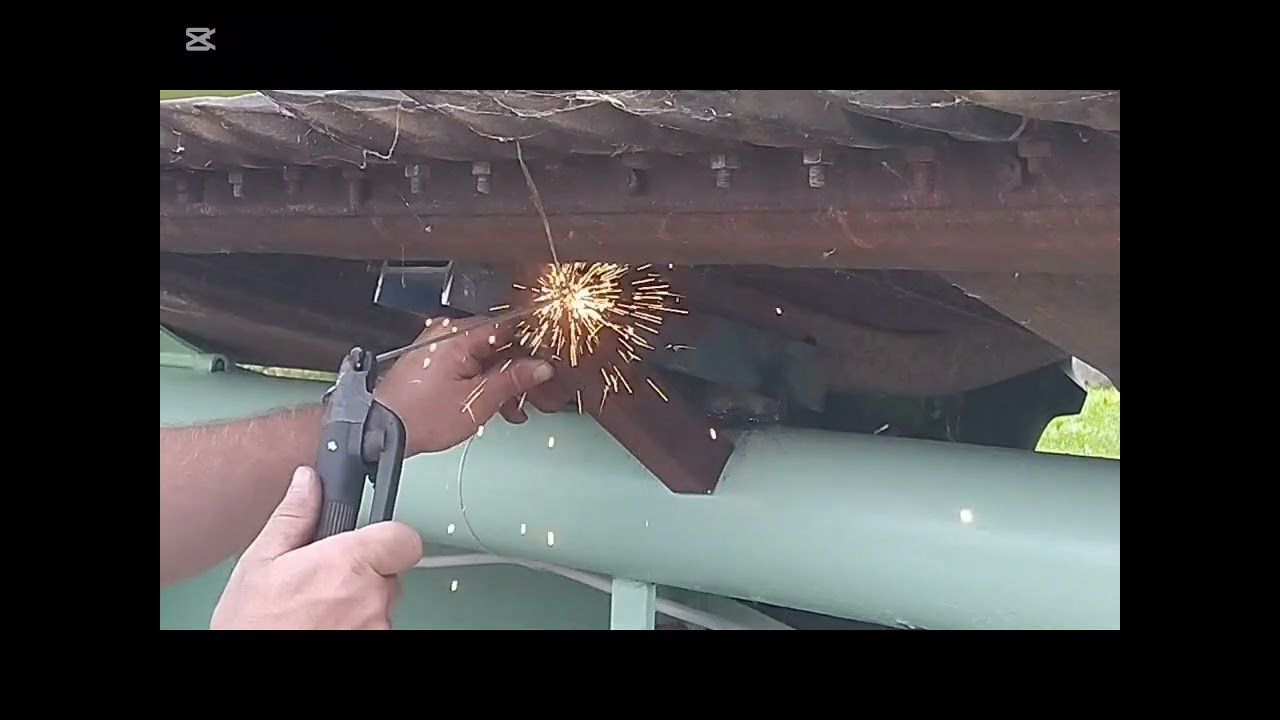 Zakup wózka do hederu wraz z regeneracją, malowaniem oraz modyfikacją konstrukcji. 