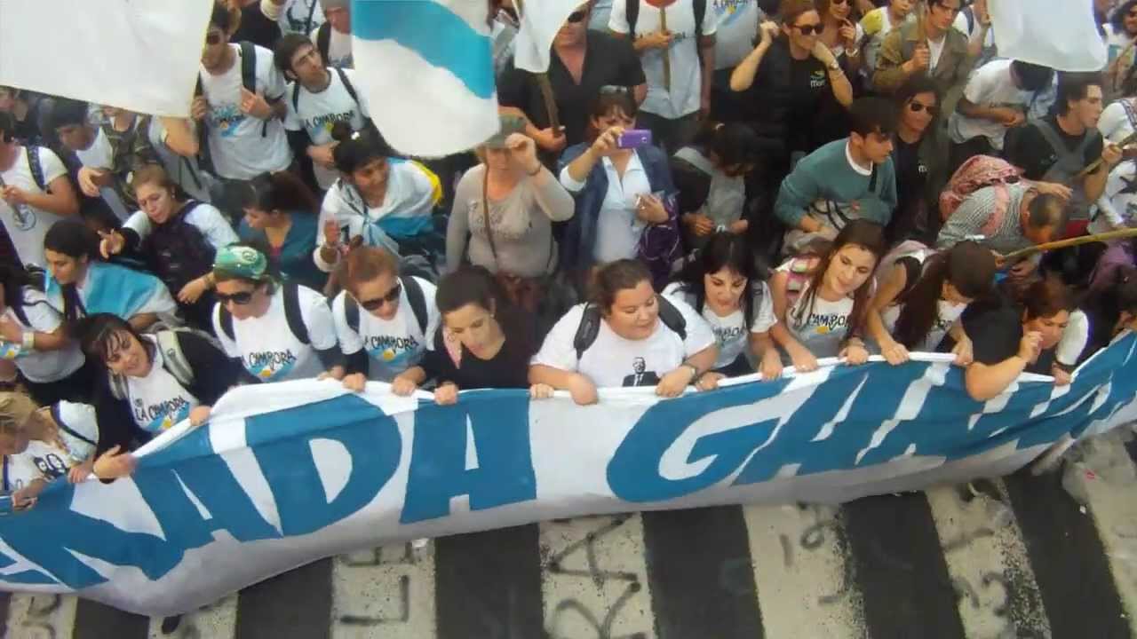 Ataque 77 - NO ME ARREPIENTO DE ESTE AMOR - La Cámpora