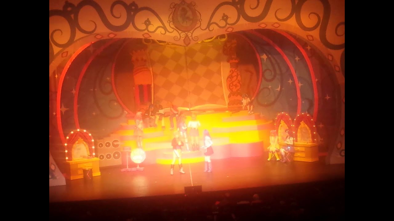 EL SHOW EN VIVO (MLP: EQUESTRIA GIRLS)-“Tenemos que dejar de encontrarnos de esta manera”