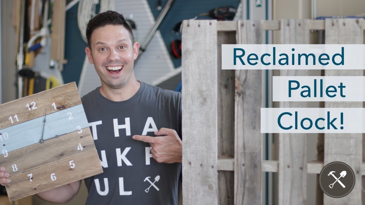 DIY Reclaimed Pallet Clock