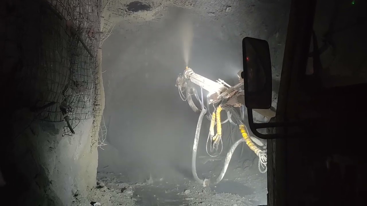 Junction piller shotcreat #undergroundmining #shotcrete #mining #viral #video #job #piller 