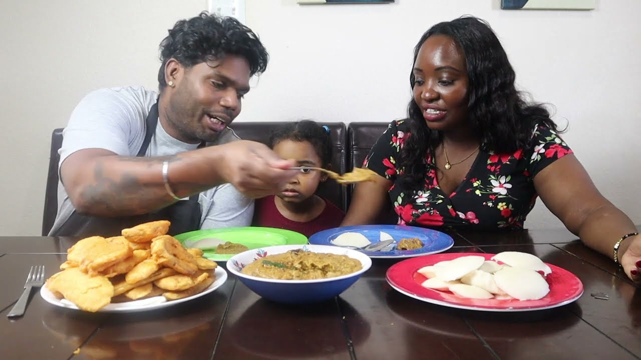 MY INDIAN HUSBAND COOKS SOUTH INDIAN BREAKFAST TIFFIN & CHUTNEY STYLE || Ram and Pie