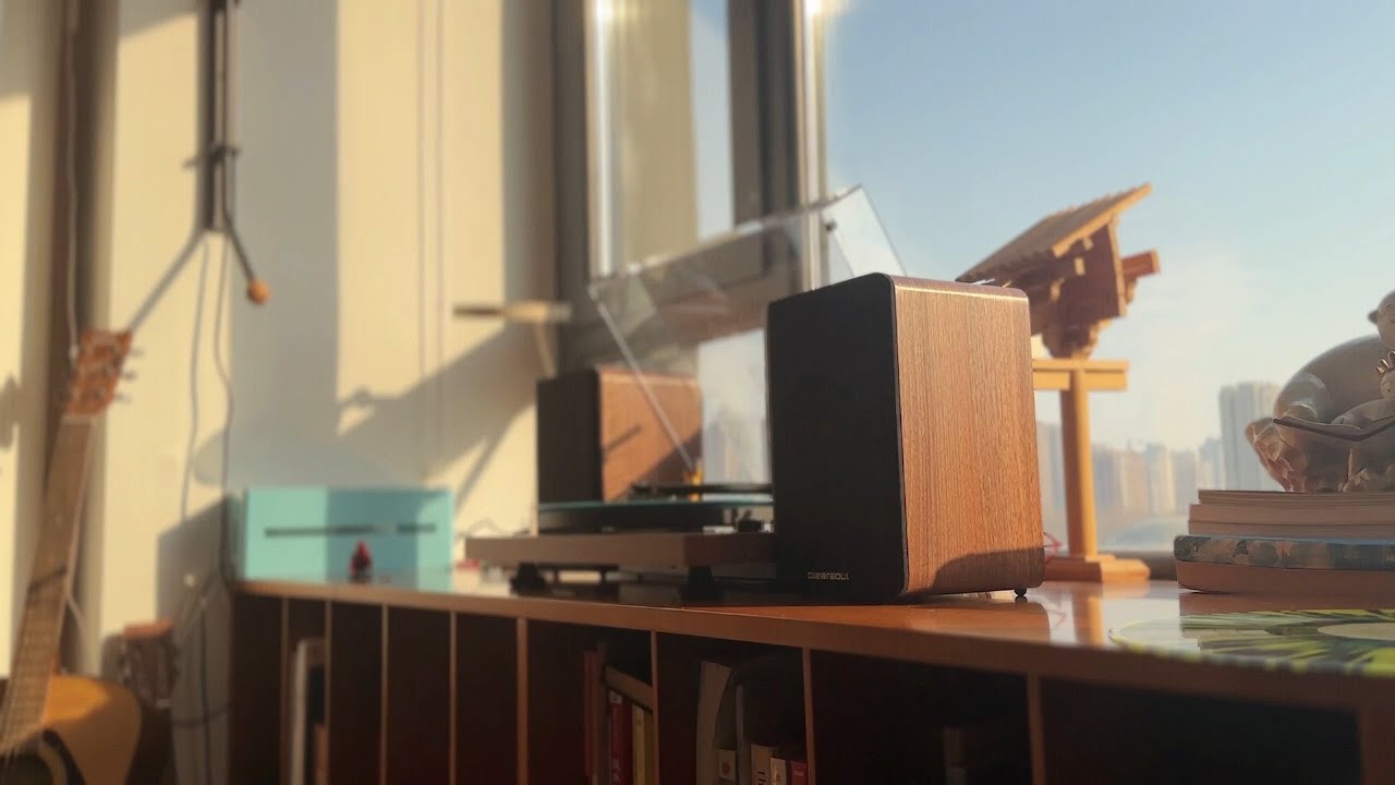 Dance into the Day with Qlearsoul SoulBox S1 – Vinyl Magic and Sunshine Vibes