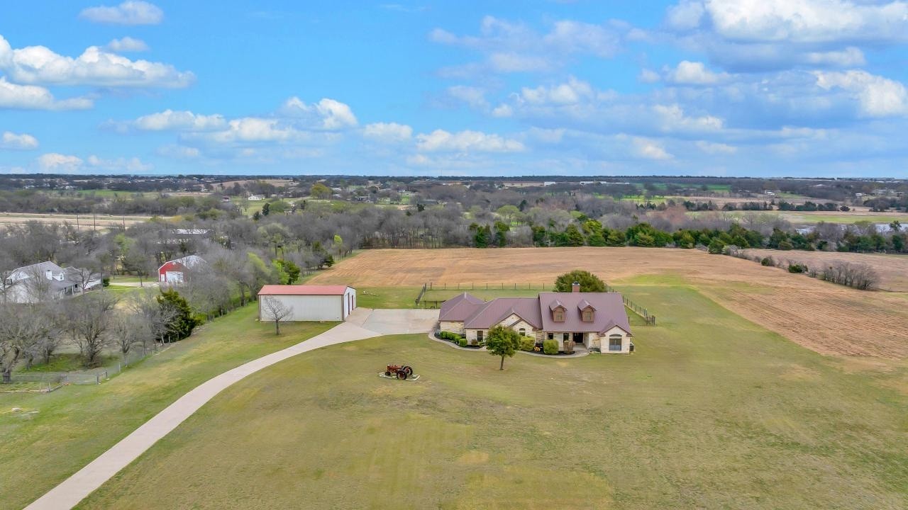 1609 Southern View Lorena, Texas 76655