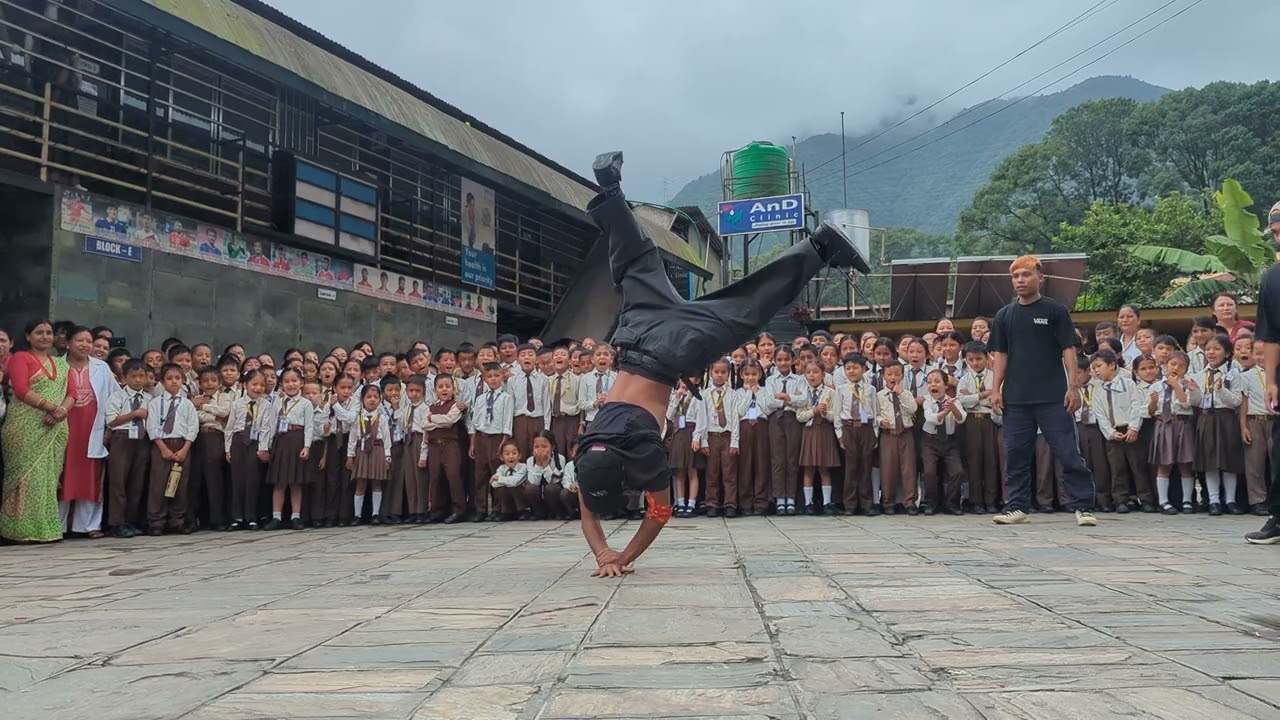 B-boy show at west point college handball court Ktm, Nepal B-boy short cut, b-boy afem, b-boy choke