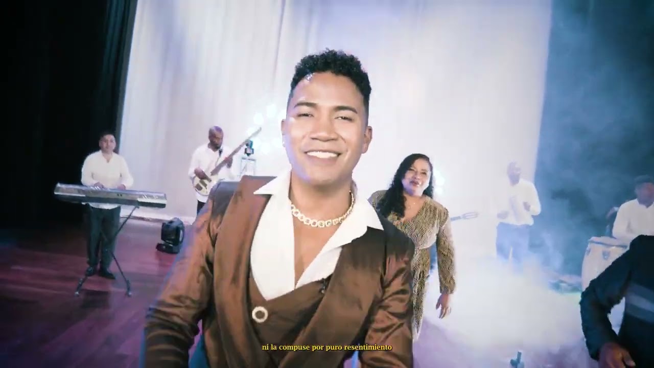 Mi historia @GrupoBerEn FT Enrique Fern&aacute;ndez @jhonnycevalloss v&iacute;deo oficial #srcompany