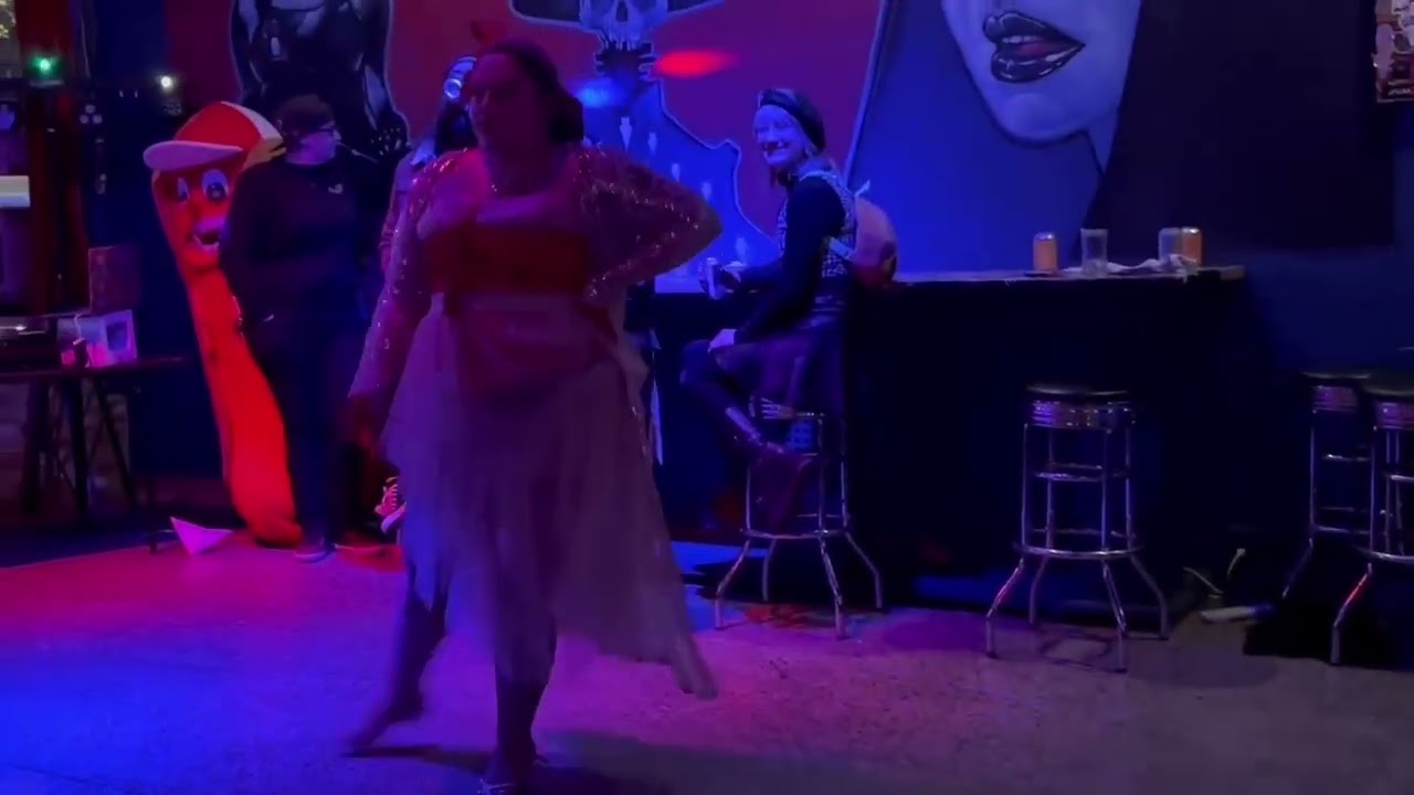 Valerie Moon performance to Merry Christmas baby