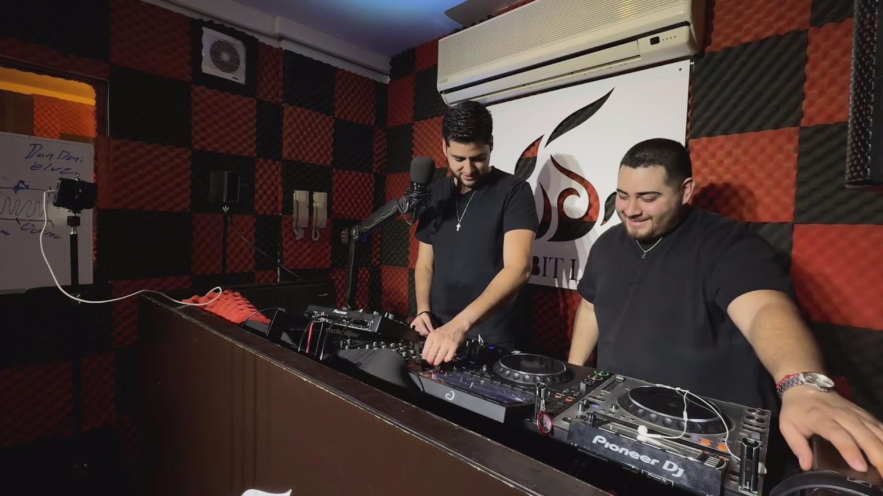 Noche de demos invitado Tapia