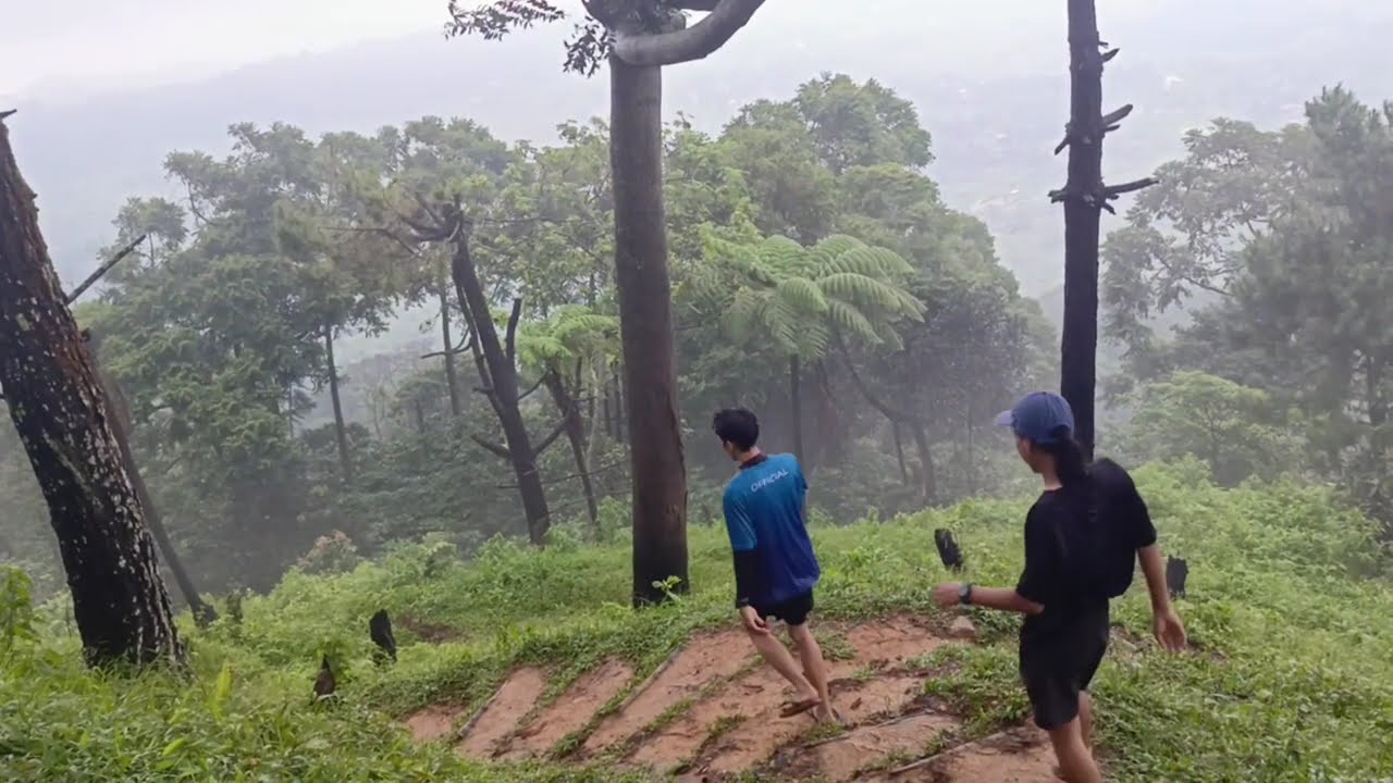 HIKING DAOLONG SENTUL | Trek Foot Hill & Finish di Leuwi Pangaduan Basecamp